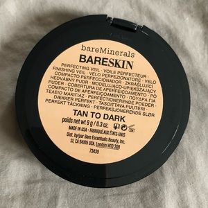 BARESKIN® Perfecting Veil Pressed Powder Tan